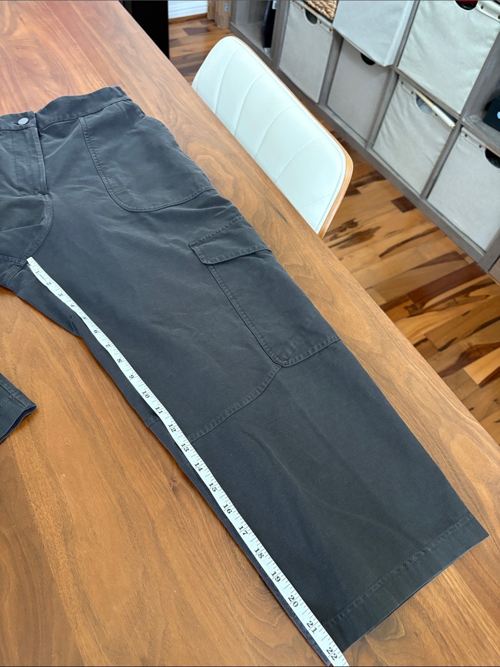 Lululemon Light Utilitech Cargo Pocket High Rise Crop Dark Gray Size 29 - Picture 9 of 11